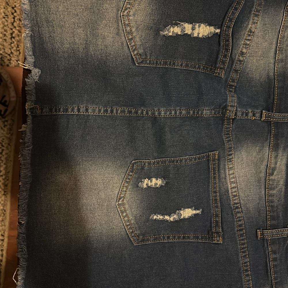 New - Picture 2 of 2